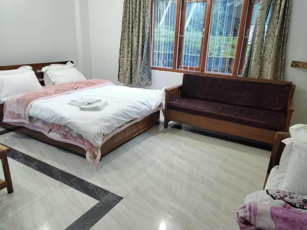 Hotel White Tara Tawang Esterno foto